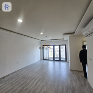 Modern 2 Bedroom Apartment Image 7