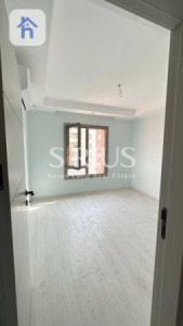 Modern Apartment with 2 Bedrooms Image 5