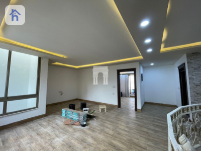 Luxurious 5-Bedroom House for Sale Image 10