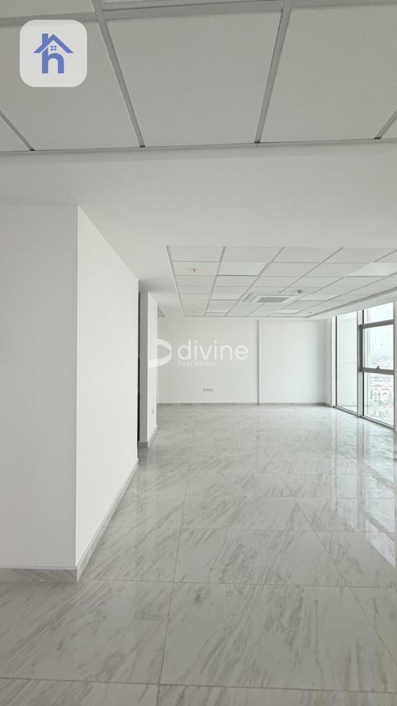 ئۆفیس لە ئیمپایەر بزنس تاوەرز وێنە 2