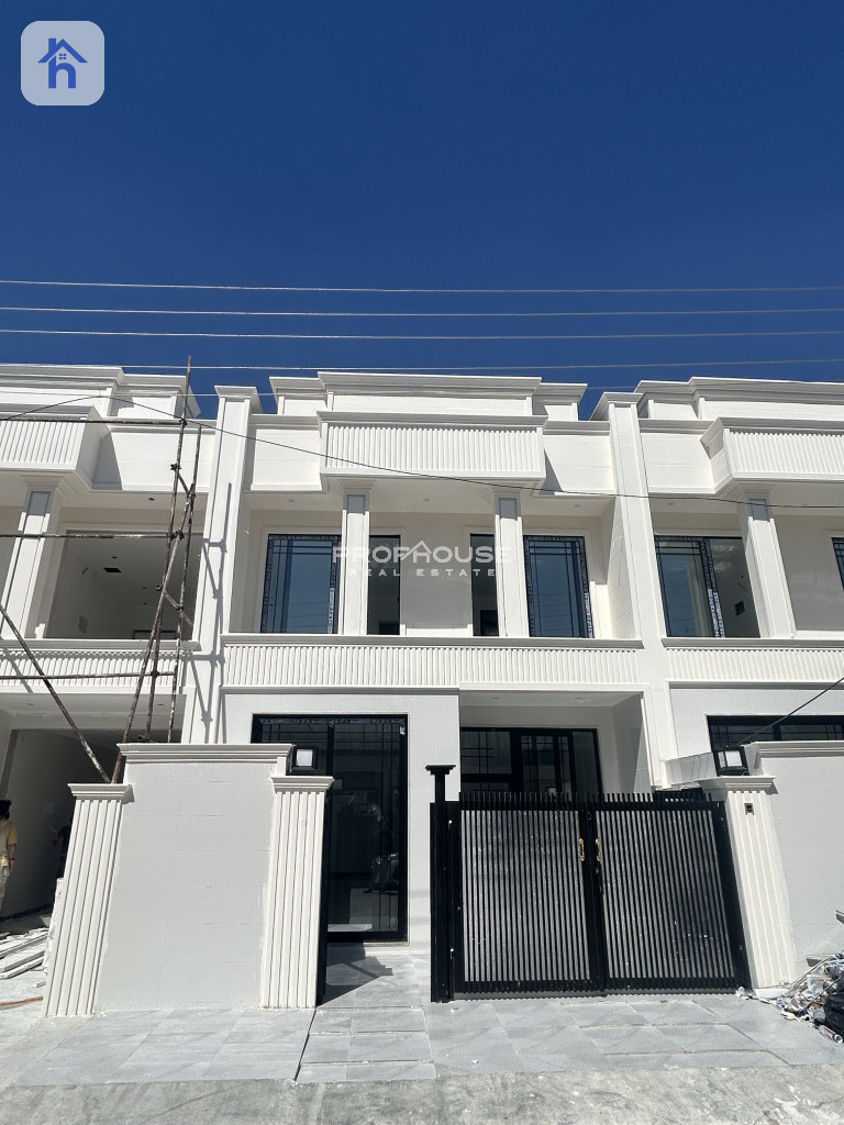 Modern House with 2 Floors in Hawlery Nwe