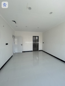 Modern House with 4 Bedrooms image 8