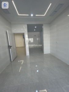 Family House with 4 Bedrooms image 3