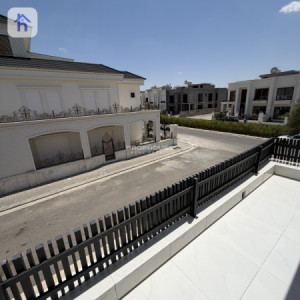 Modern House image 16