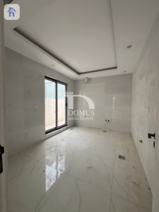 Charming House with 4 Bedrooms image 5