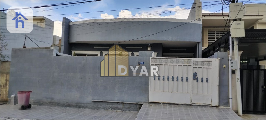Spacious House in Mufti Area