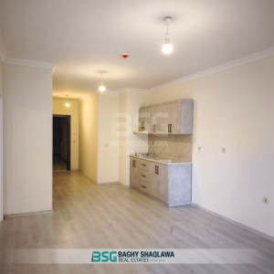 Cozy Apartment with Airport View Image 6