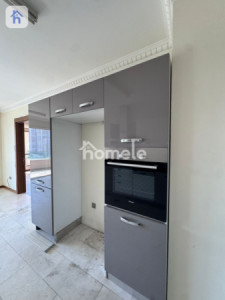 Modern 4-Bedroom Apartment with Beautiful View Image 4