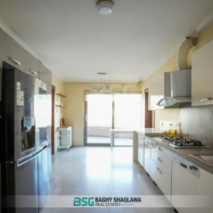 شقة عصرية بـ 4 غرف نوم في أربيل صورة 3