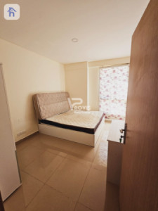 Cozy Apartment with Three Bedrooms Image 6