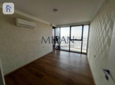 Spacious Apartment with 3 Bedrooms Image 5