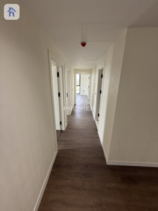 Modern 3-Bedroom Apartment Resim 7
