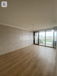Modern Apartment in Star Towers image 1