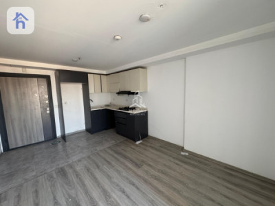 Chic One Bedroom Apartment for Rent image 4