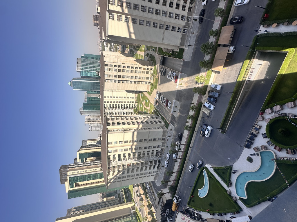 Contemporary Living in Empire Pearl Towers p6 Image 15