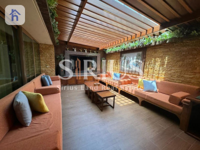 Luxurious Town House with Modern Amenities image 2