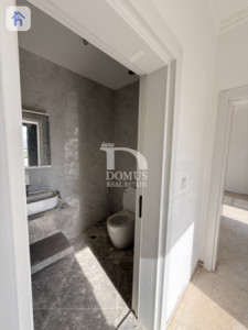 منزل مقابل الحديقة صورة 16