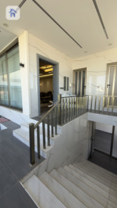 Luxurious House with Multiple Amenities image 8