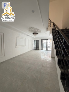 Contemporary house in sought-after area for sale image 4