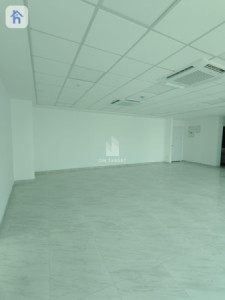 Spacious Office on the 16th Floor image 2