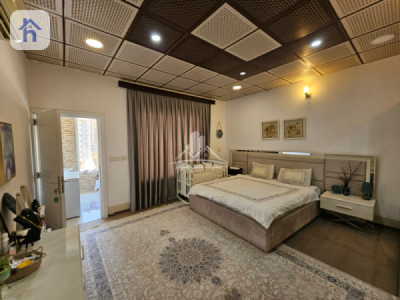 Modern House with many features Image 9