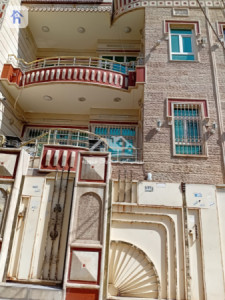 منزل ثلاثة طوابق image 1