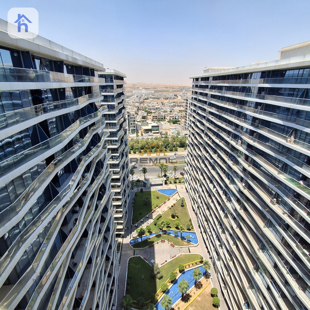 Modern 4-Bedroom Apartment Resim 2