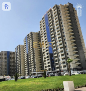Modern High Floor Studio Apartment image 2