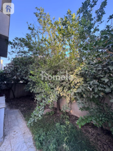 خانوو لەگەل باخچەیەکی فراوان وێنە 18