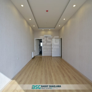 Luxurious Three Bedroom Apartment Image 4