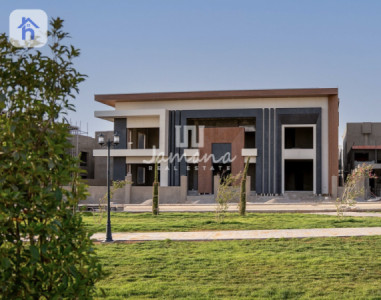 Spacious Villa in Prime Location image 1