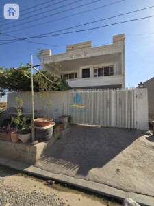 House (253m²) image 1