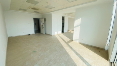 Modern Office Space for Rent Resim 6