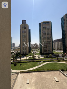 Modern Apartment in Empire Wings Image 11