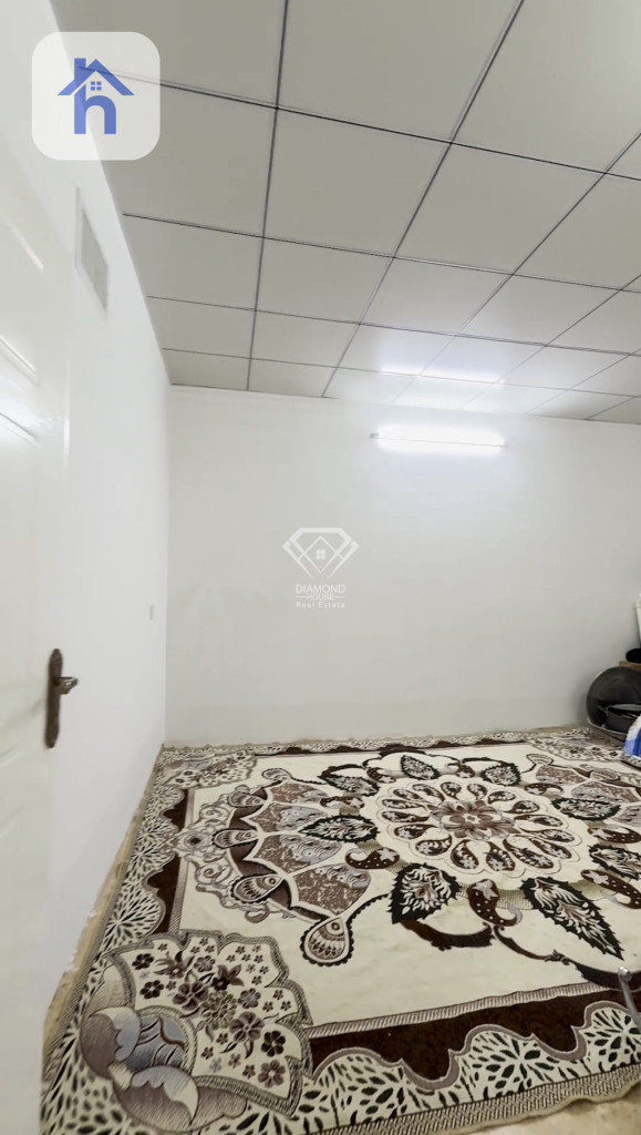 Spacious Modern Home in Rasty Image 9