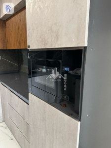 Luxurious Apartment in Prime Location Image 6