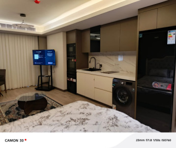 Modern Studio Apartment in Prime Location Resim 4