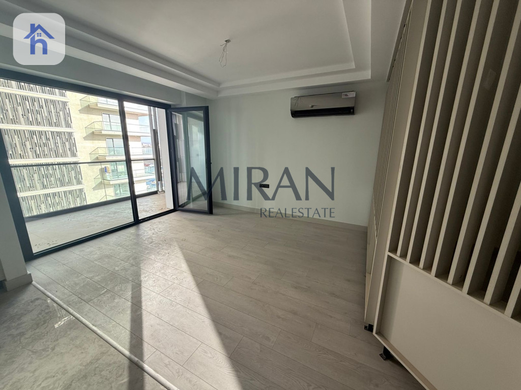 Cozy Studio Apartment in High Floor