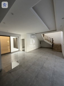 Spacious House with 4 Bedrooms image 12