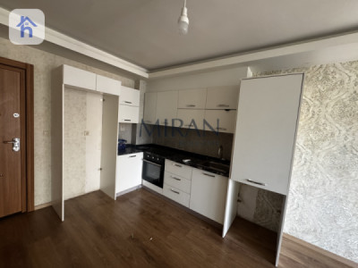 Modern 2-Bedroom Apartment in Prime Location image 2