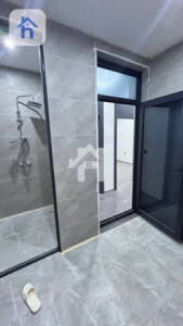 Modern House with 4 Bedrooms Image 14