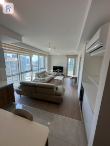 Cozy One-Bedroom Apartment in Empire Wings image 2