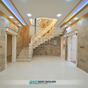 Spacious Family Home with Modern Design Image 11