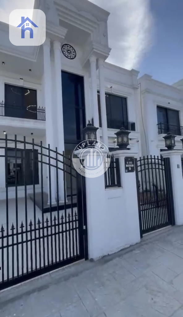 ماڵێکی خێزانیی چوار ژووری نوستن مۆدێرن