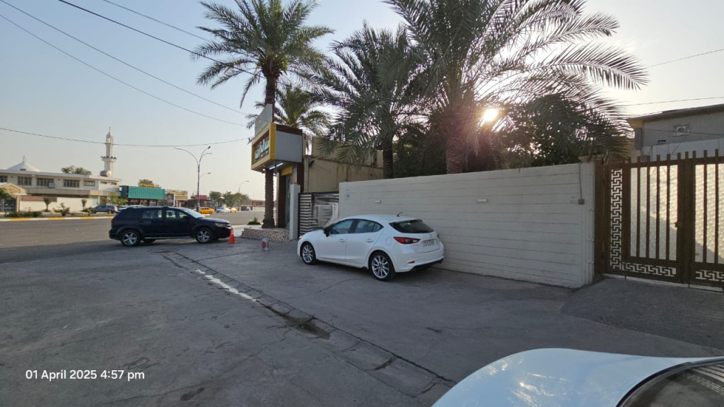 Commercial House with Multiple Rooms in Kirkuk Resim 2