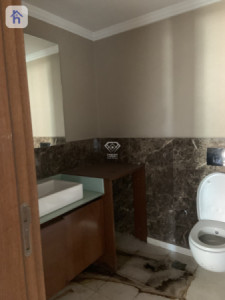 Modern 5-BR Apartment in Erbil Image 18