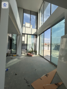 Modern Property with Ample Space image 2