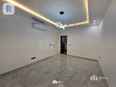 VIP House Image 8