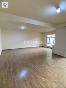 شوقەیەکی فراوانی ٣ ژووری نوستن لە ئیمپایەر ڕۆیاڵ ئەپارتمێنت image 2