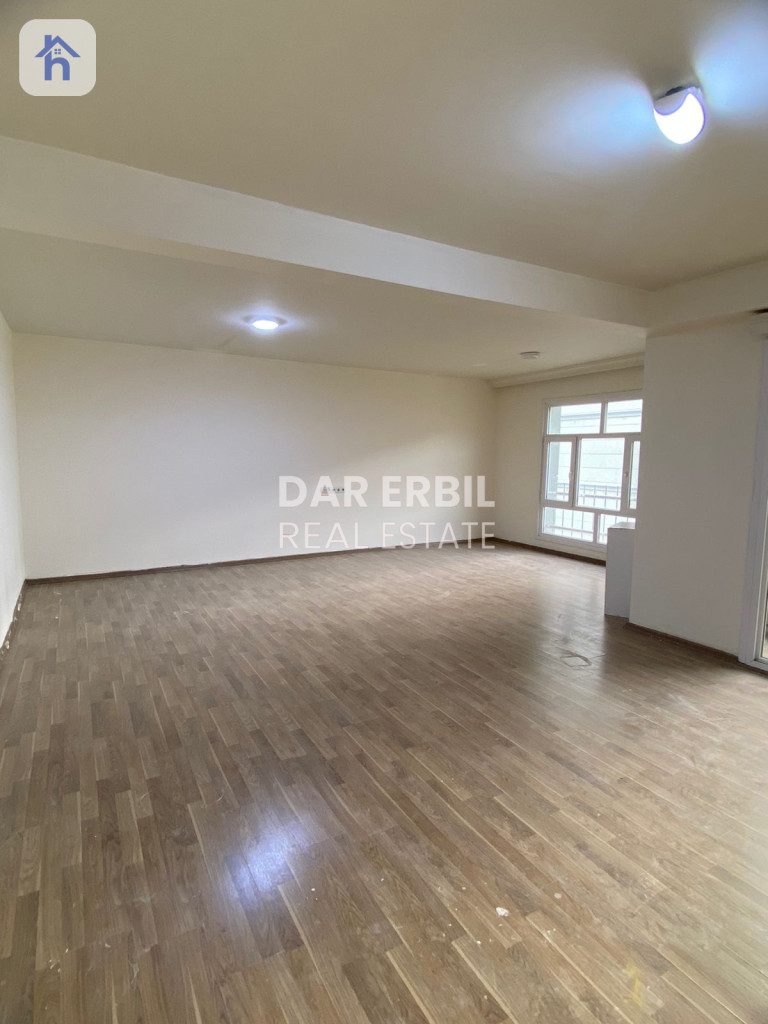 شوقەیەکی فراوانی ٣ ژووری نوستن لە ئیمپایەر ڕۆیاڵ ئەپارتمێنت وێنە 2